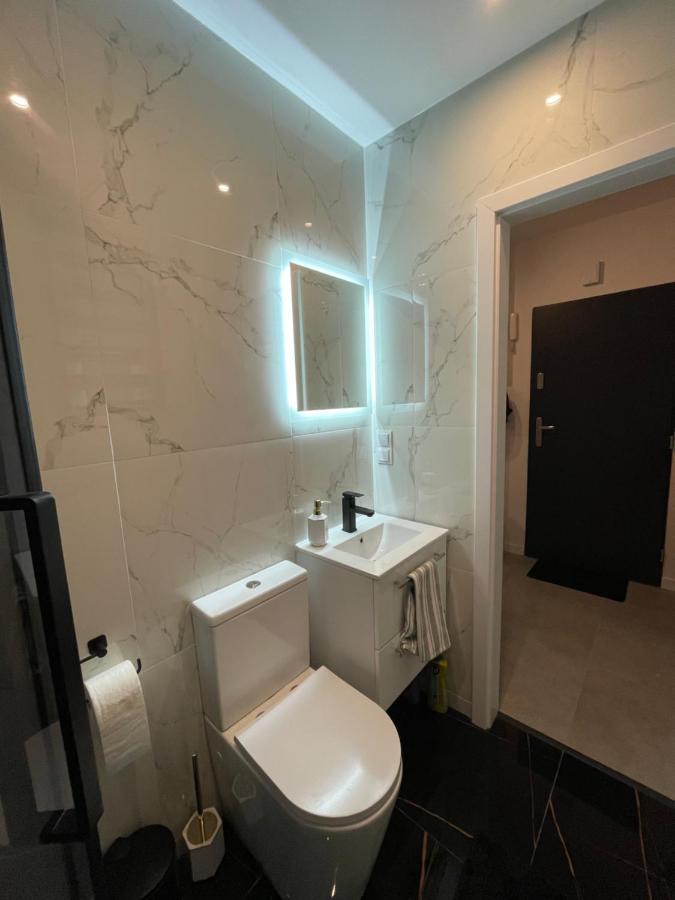 Katowice Apartament Spodek Modrzewiowa 24 Apartman Kültér fotó